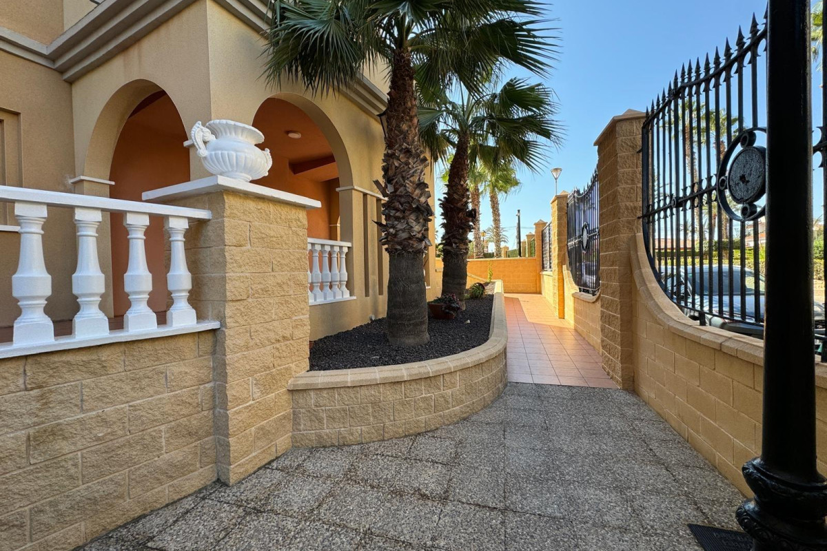 Herverkoop - Appartement  - Torrevieja - Los Frutales