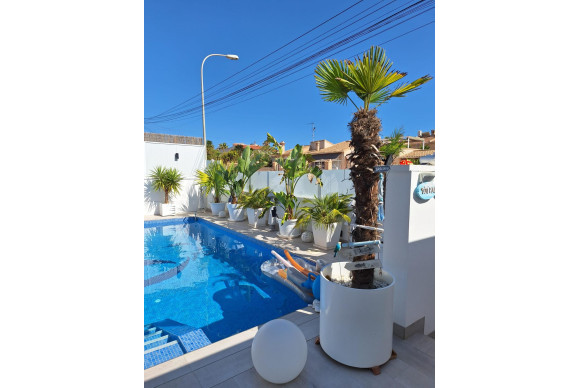 Herverkoop - LUXE VILLA - Torrevieja - La siesta