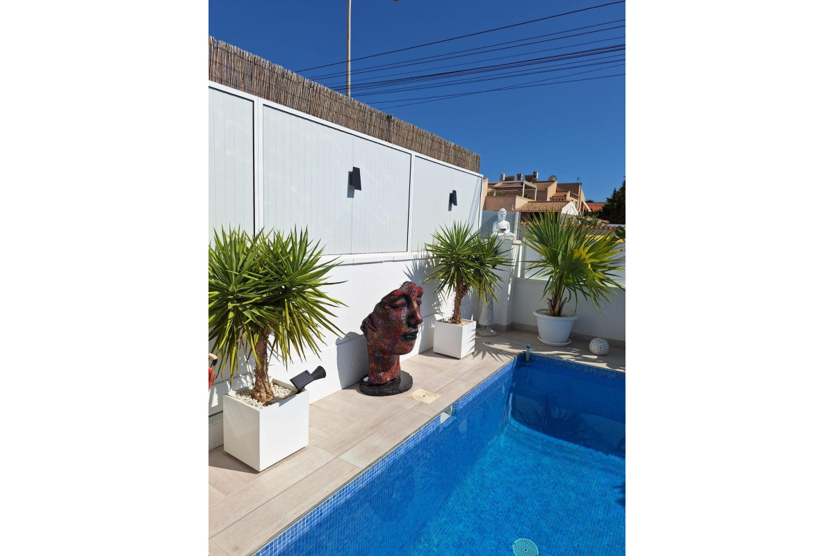 Reventa - Villa de Lujo - Torrevieja - La siesta