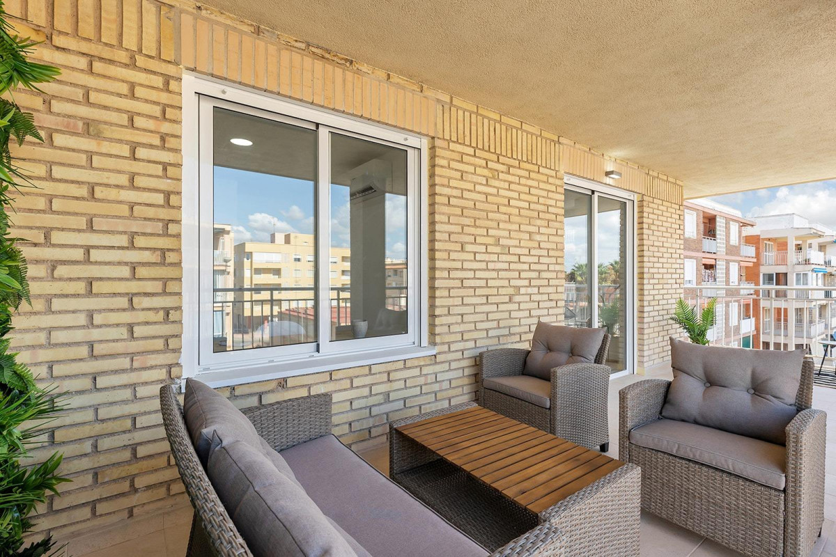 Resale - Flat - Torrevieja - Playa de los Naufragos