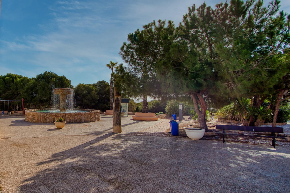 Revente - Garaje - Torrevieja - Los Frutales