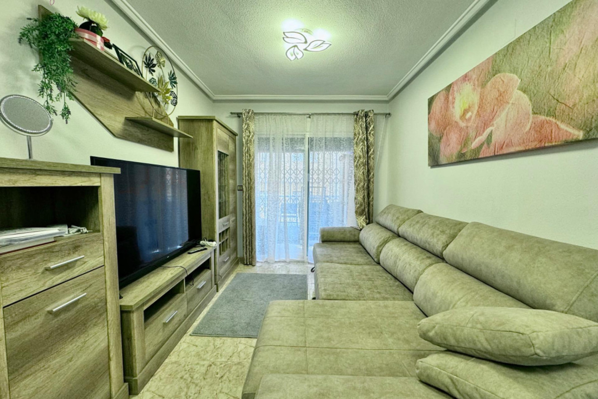 Resale - Apartment  - Torrevieja - Playa del cura