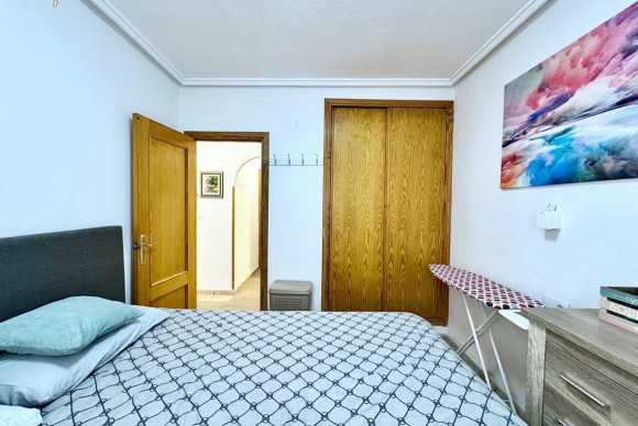 Resale - Apartment  - Torrevieja - Playa del cura