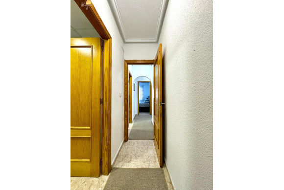 Resale - Apartment  - Torrevieja - Playa del cura