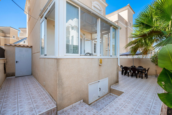 Resale - Villa - Orihuela Costa - Los Altos