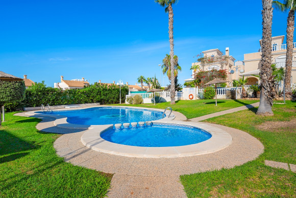 Herverkoop - Villa - Orihuela Costa - Los Altos