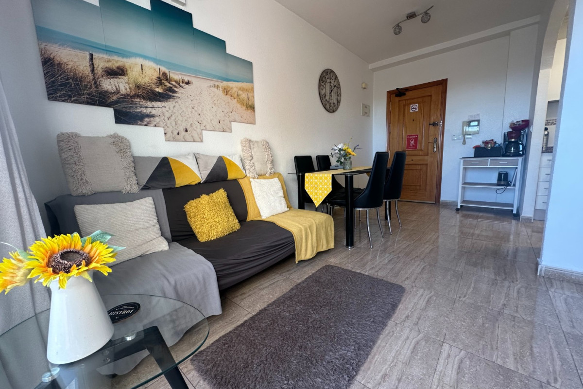 Resale - Apartment  - Torrevieja - Acequion