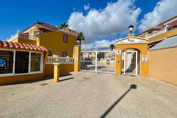 Resale - Townhouse - Orihuela Costa - Lomas de Cabo Roig