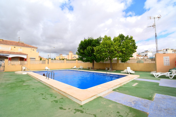 Resale - Quad house - Orihuela Costa - Playa Flamenca