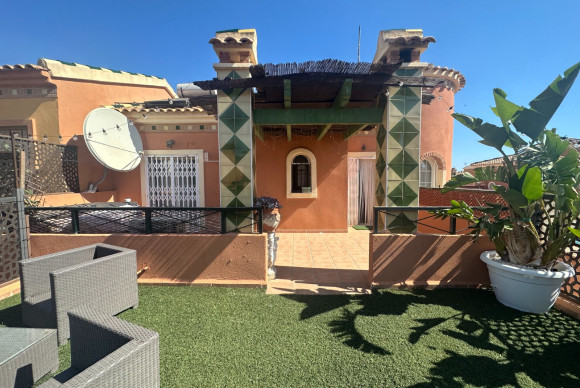 Resale - Villa - Orihuela Costa - Playa Flamenca