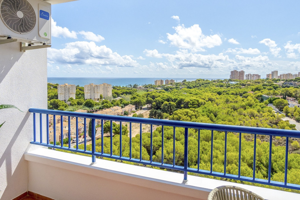 Resale - Apartment  - Orihuela Costa - Campoamor