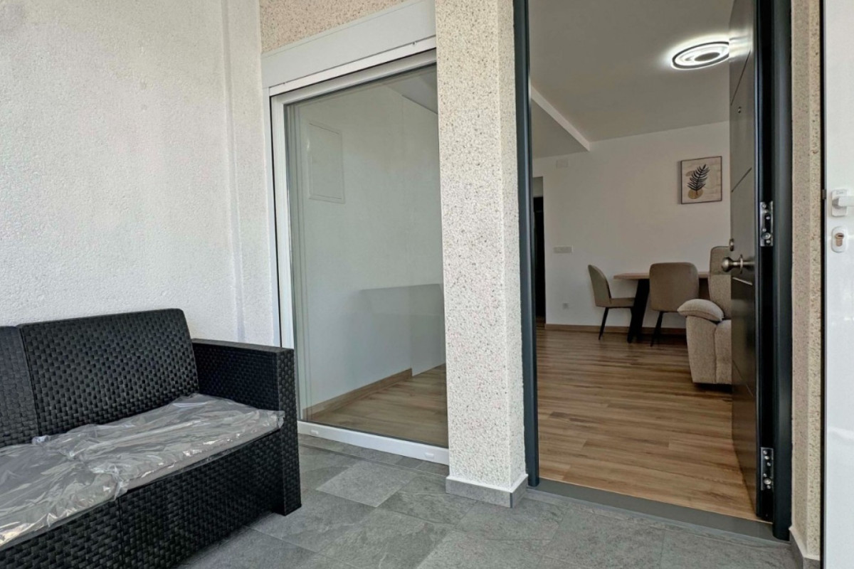 Resale - Apartment  - Torrevieja - Playa del Cura