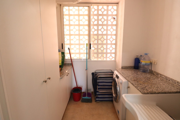 Resale - Apartment  - Torrevieja - Playa Del Cura