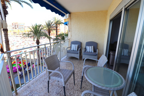 Resale - Apartment  - Torrevieja - Playa Del Cura