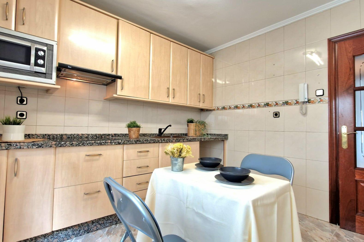 Resale - Apartment  - Oviedo - C. naranco