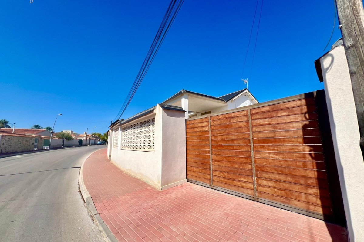 Reventa - Villa - Torrevieja - Los balcones