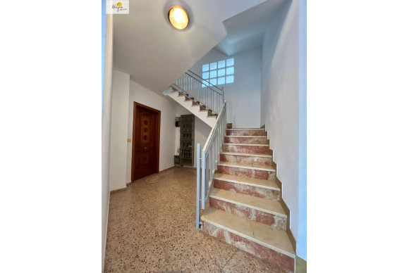 Reventa - Apartamento / piso - Altura - Pueblo