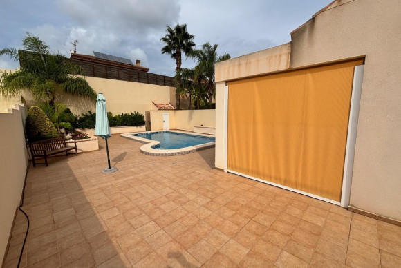 Revente - Detached House / Villa - Torrevieja Centro - Torrevieja