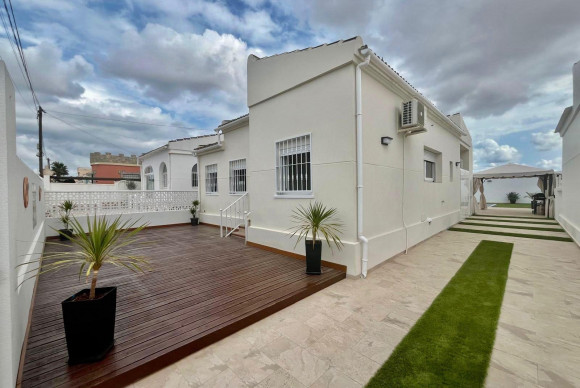 Herverkoop - Villa - Torrevieja - San luis