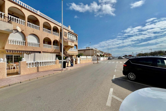 Resale - Apartment  - Torrevieja - La Mata