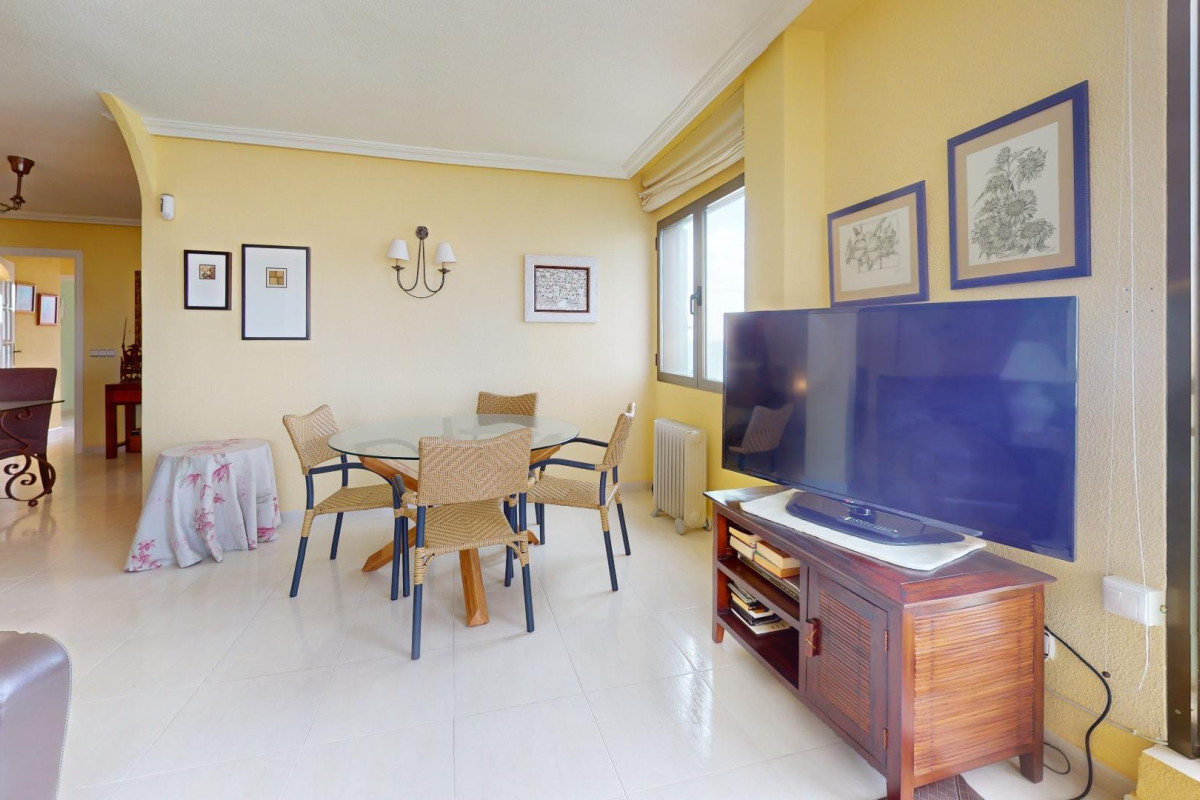 Resale - Apartment  - Torrevieja - Playa del cura