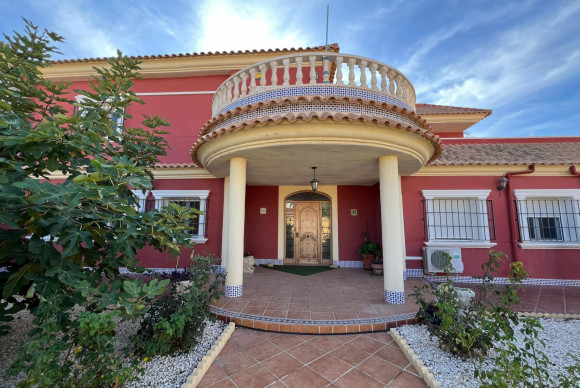 Resale - Villa - Torrevieja - Torreta florida