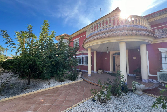 Resale - Villa - Torrevieja - Torreta florida