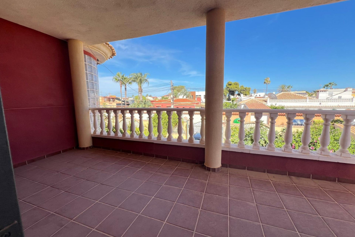 Resale - Villa - Torrevieja - Torreta florida