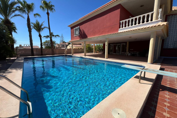 Herverkoop - Villa - Torrevieja - Torreta florida