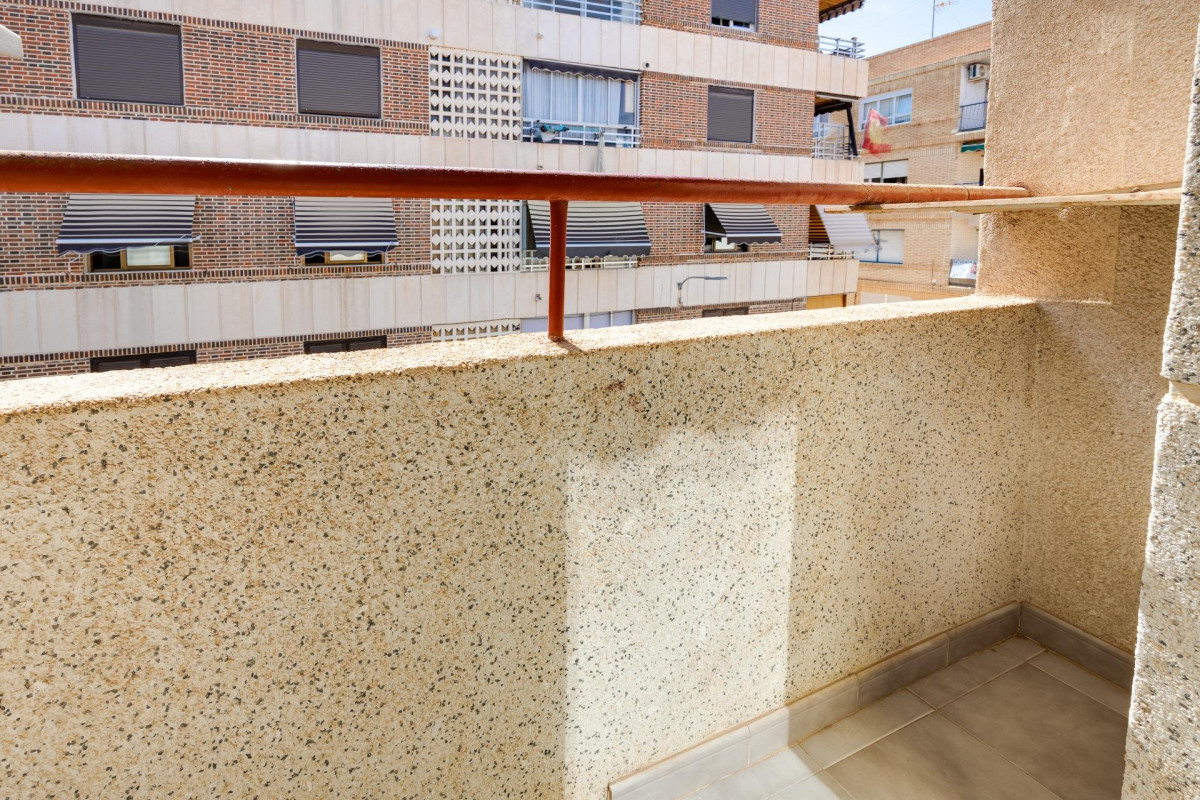 Resale - Apartment  - Torrevieja - Acequion