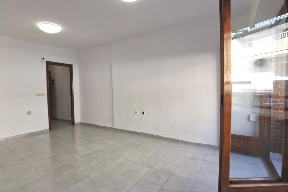 Reventa - Apartamento / piso - Torrevieja - Estacion de autobuses