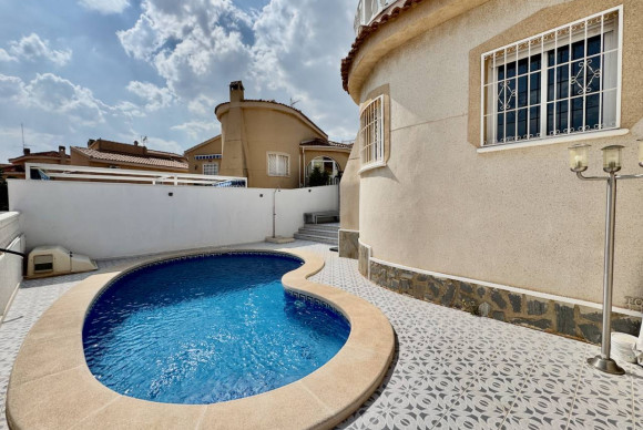 Resale - Villa - Ciudad Quesada - La  Marquesa Golf