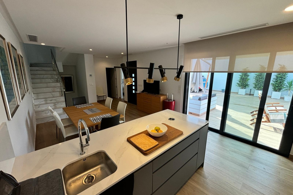 Resale - Villa Detached - Ciudad Quesada