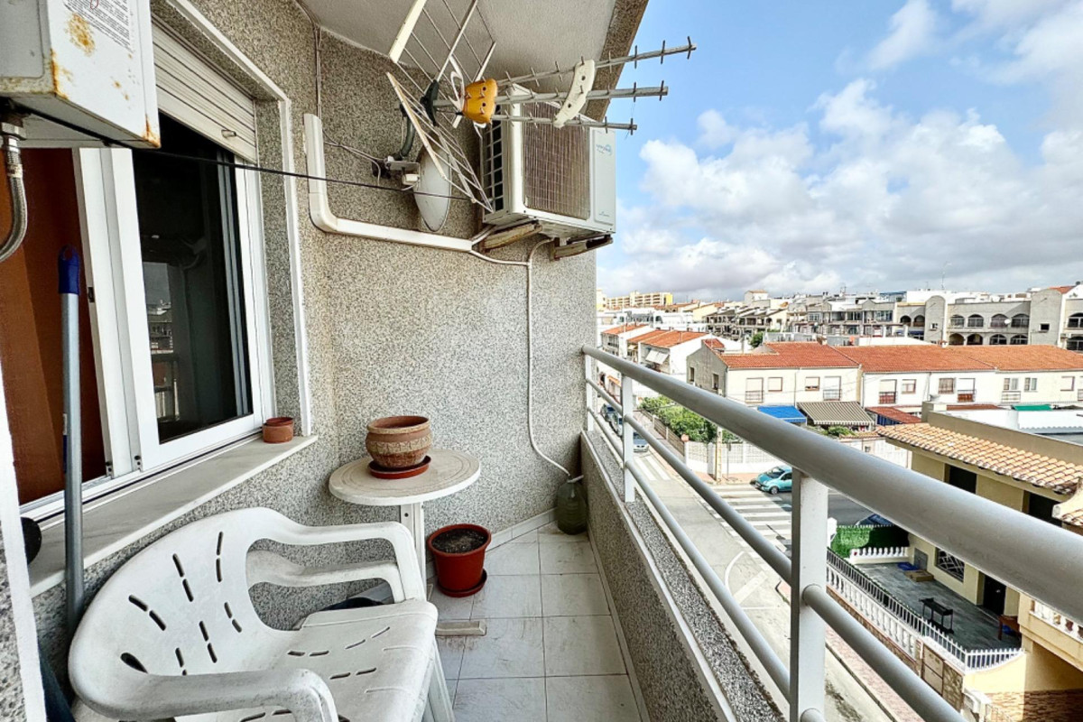 Resale - Apartment  - Torrevieja - Playa del cura