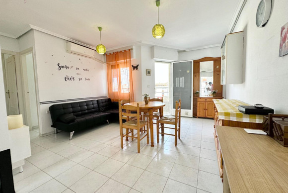 Resale - Apartment  - Torrevieja - Playa del cura