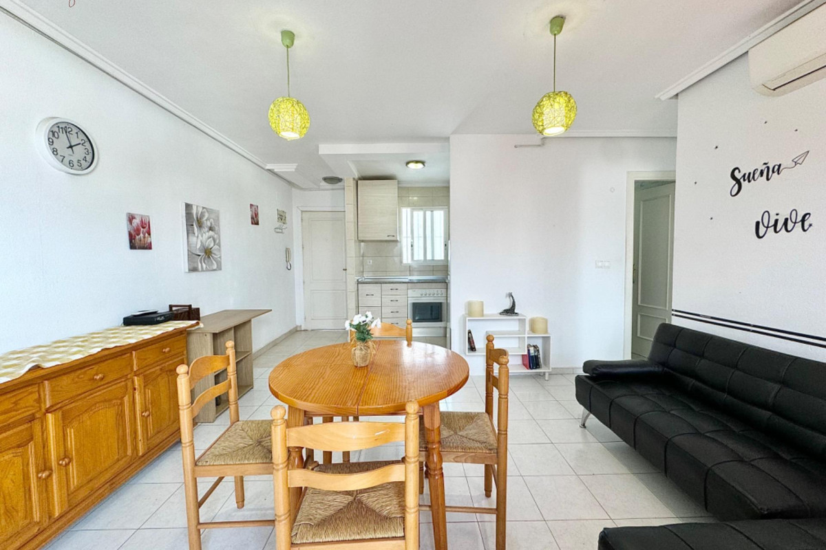 Resale - Apartment  - Torrevieja - Playa del cura