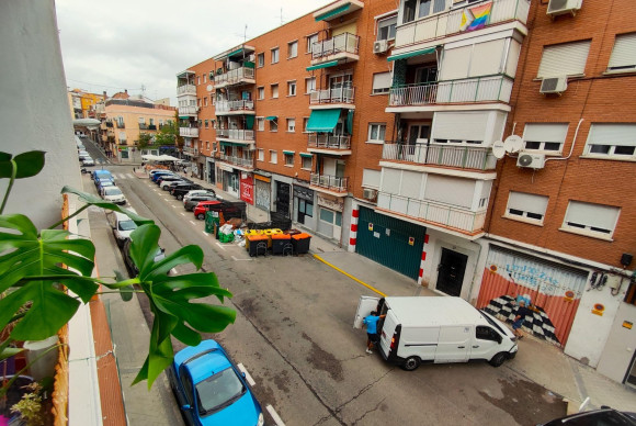 Resale - Apartment  - Madrid - Comillas