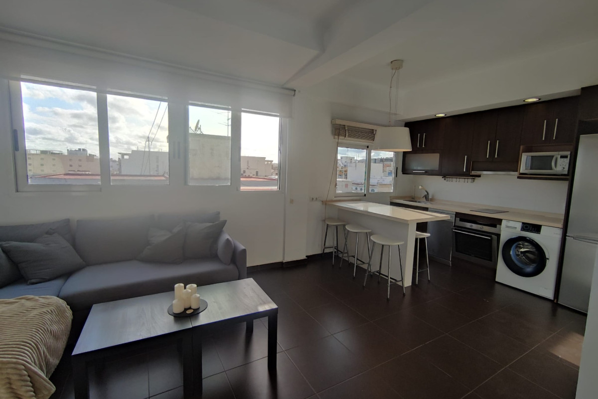 Alquiler a largo plazo - Apartamento / piso - SAN JUAN ALICANTE - Ensanche - Diputación