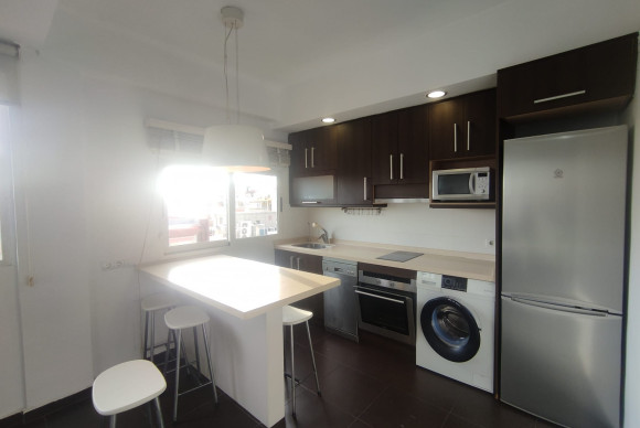 Alquiler a largo plazo - Apartamento / piso - SAN JUAN ALICANTE - Ensanche - Diputación