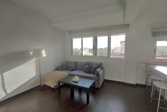 Alquiler a largo plazo - Apartamento / piso - SAN JUAN ALICANTE - Ensanche - Diputación