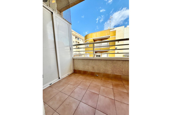 Reventa - Apartamento / piso - Torrevieja - Paseo maritimo