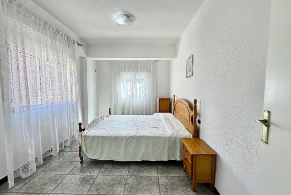 Resale - Apartment  - Torrevieja - Playa del cura