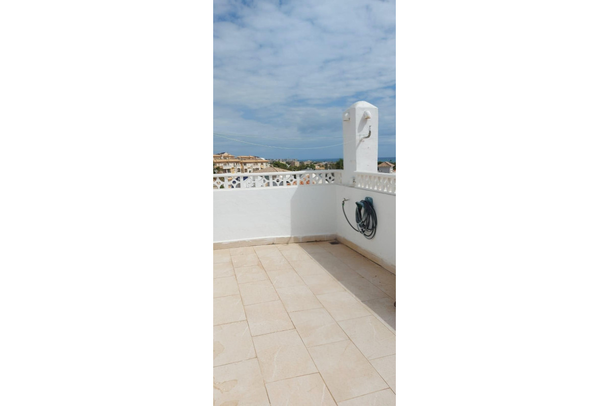 Resale - Apartment  - Orihuela Costa - La Zenia