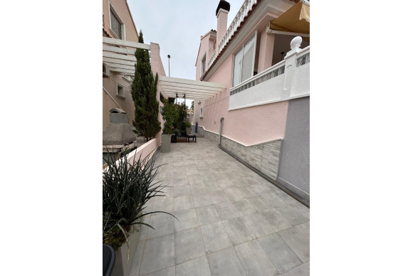 Resale - Townhouse - Torrevieja - Aguas nuevas 1