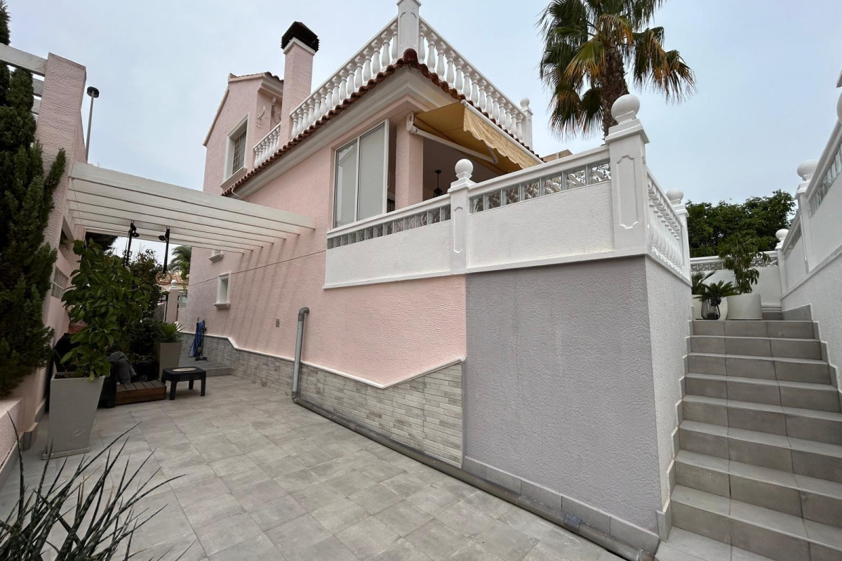 Resale - Townhouse - Torrevieja - Aguas nuevas 1