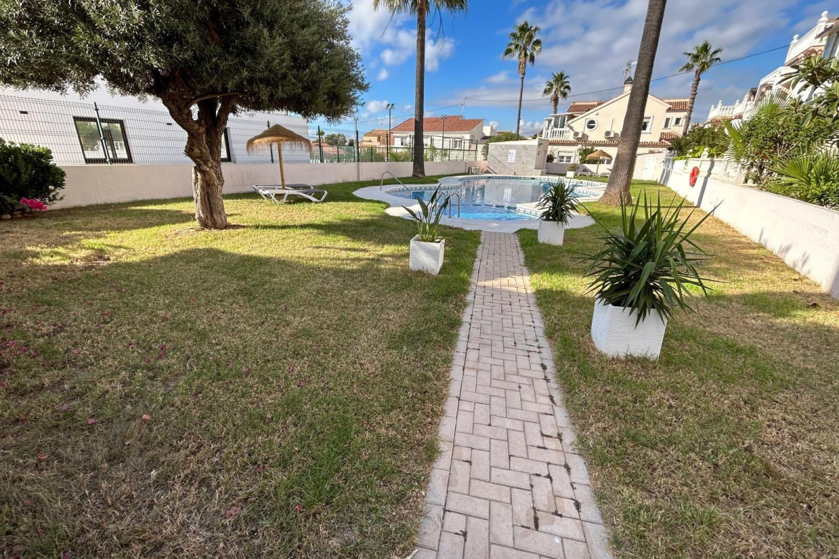 Revente - Maison de ville - Torrevieja - Aguas nuevas 1