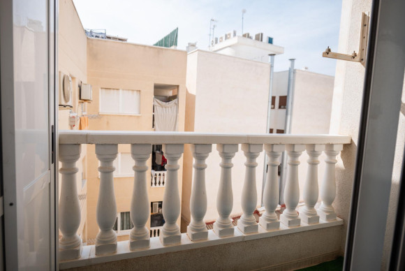 Resale - Apartment  - Torrevieja - Centro