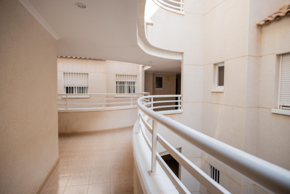 Resale - Apartment  - Torrevieja - Centro