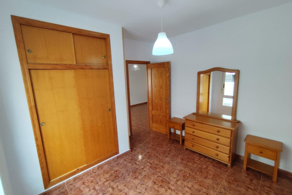 Resale - Apartment  - Torrevieja - Estacion de autobuses