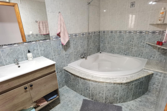 Alquiler a largo plazo - Apartamento / piso - SAN JUAN ALICANTE - Carolinas bajas